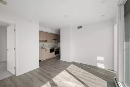 Kitchen Island Photo of 4306 13350 Central Avenue, Surrey, BC