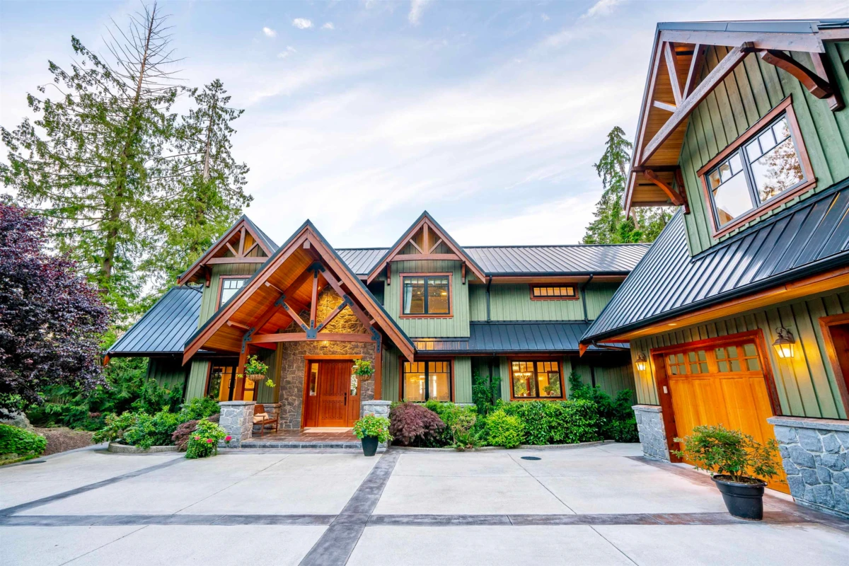 Family Room Photo of 949 Arbutus Bay Lane, Bowen Island, BC