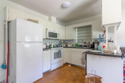 Kitchen Island Photo of 1524 Kimberley Street, Abbotsford, BC