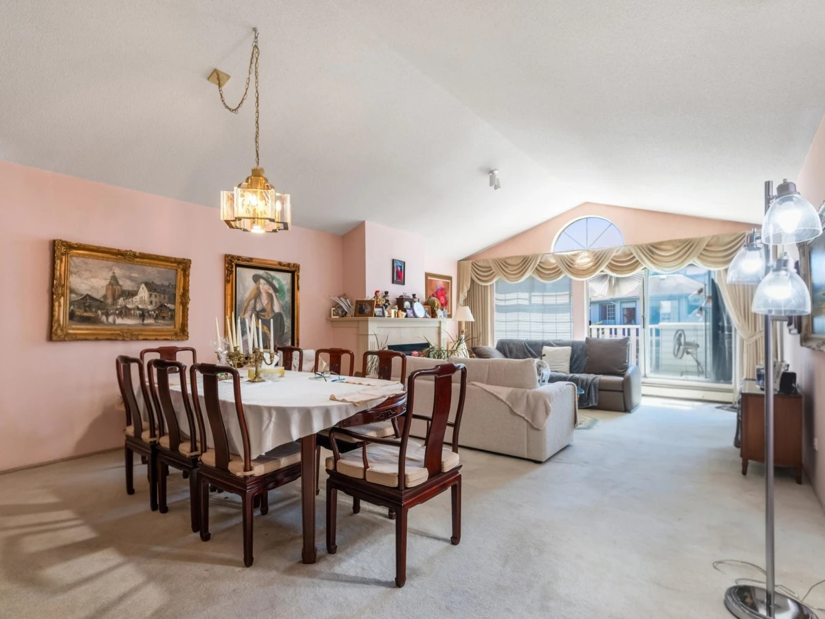 Living Room Photo of 301 7660 Minoru Boulevard, Richmond, BC
