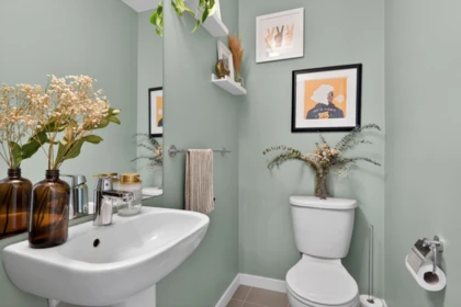 Guest Bathroom Photo of 11 3470 Highland Drive, Coquitlam, BC