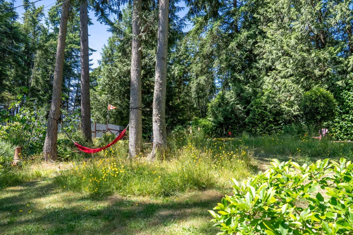 Family Room Photo of 7913 Swanson View Drive, Pender Island, BC