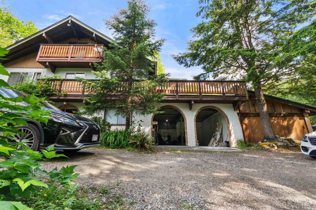 Family Room Photo of 33157 Cameron Avenue, Mission, BC