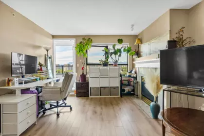 1303 6611 Cooney Road, Richmond, BC, Richmond — Apartment/Condo for sale