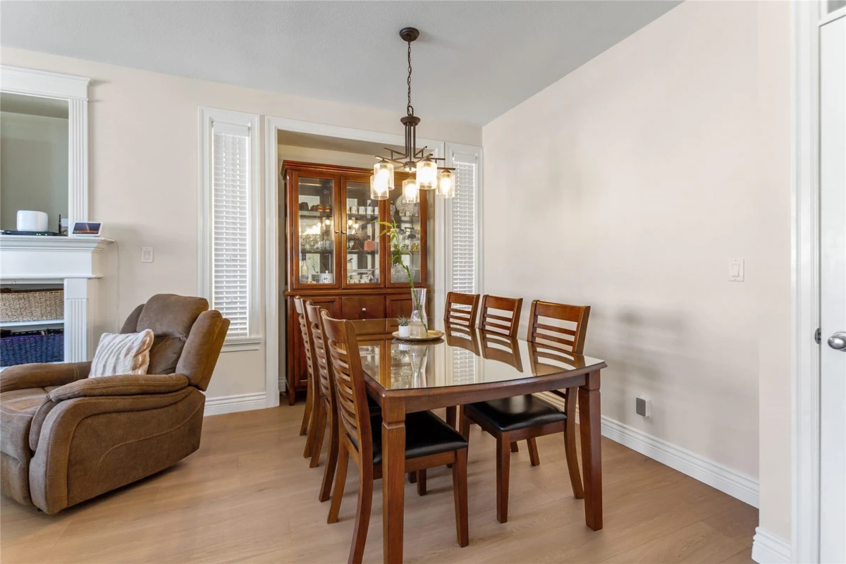 Dining Area Photo of 6533 193b Street, Surrey, BC