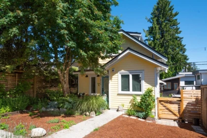 Garden / Landscaping Photo of 2777 Trinity Street, Vancouver, BC