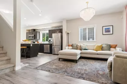 Basement Recreation Room Photo of 6 32501 Fraser Crescent, Mission, BC