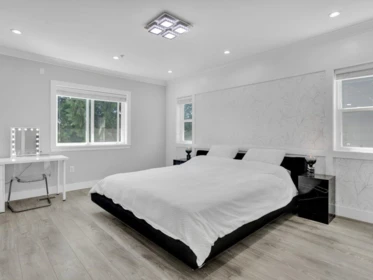 Office / Den Photo of 15456 Russell Avenue, White Rock, BC