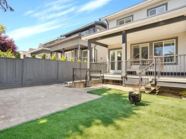 Outdoor Patio Photo of 15456 Russell Avenue, White Rock, BC