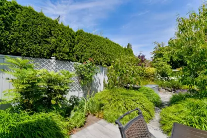 Hot Tub / Spa Photo of 11780 2nd Avenue, Richmond, BC