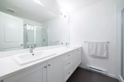Primary Bathroom Photo of 4 13629 81a Avenue, Surrey, BC