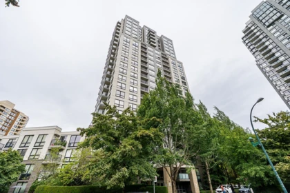 2409 3663 Crowley Drive, Vancouver, BC, Vancouver — Apartment/Condo for sale