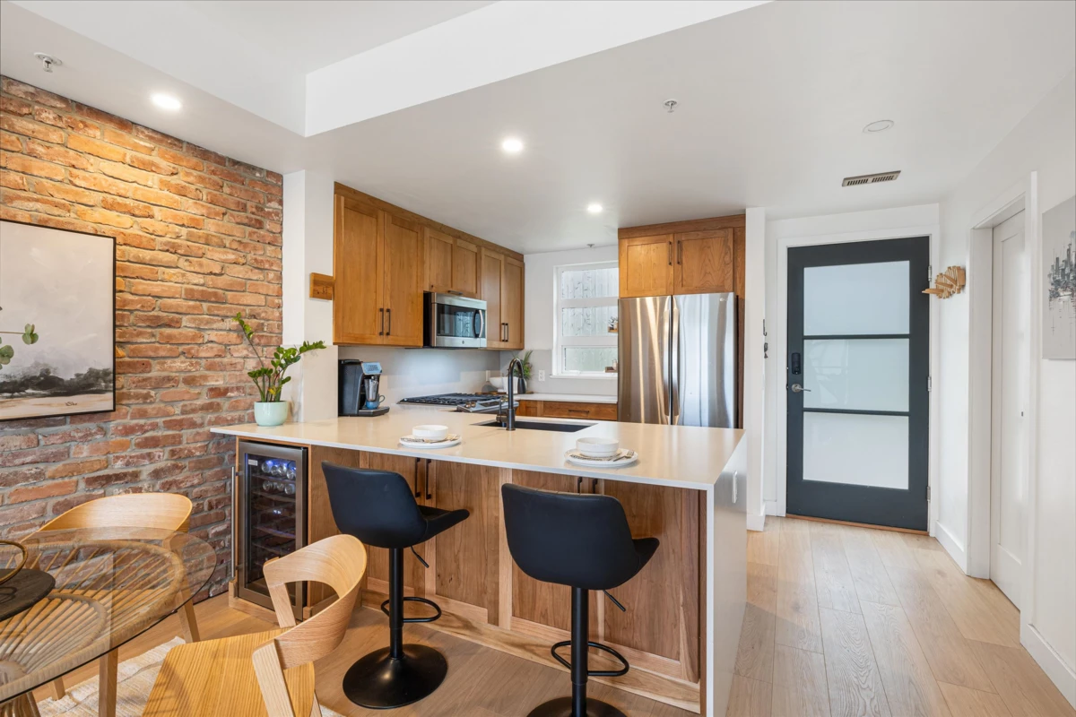 Dining Area Photo of 323 95 Moody Street, Port Moody, BC
