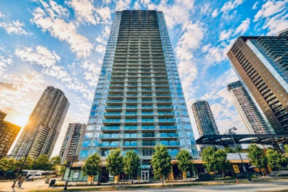 604 13615 Fraser Highway, Surrey, BC, Surrey — Apartment/Condo for sale