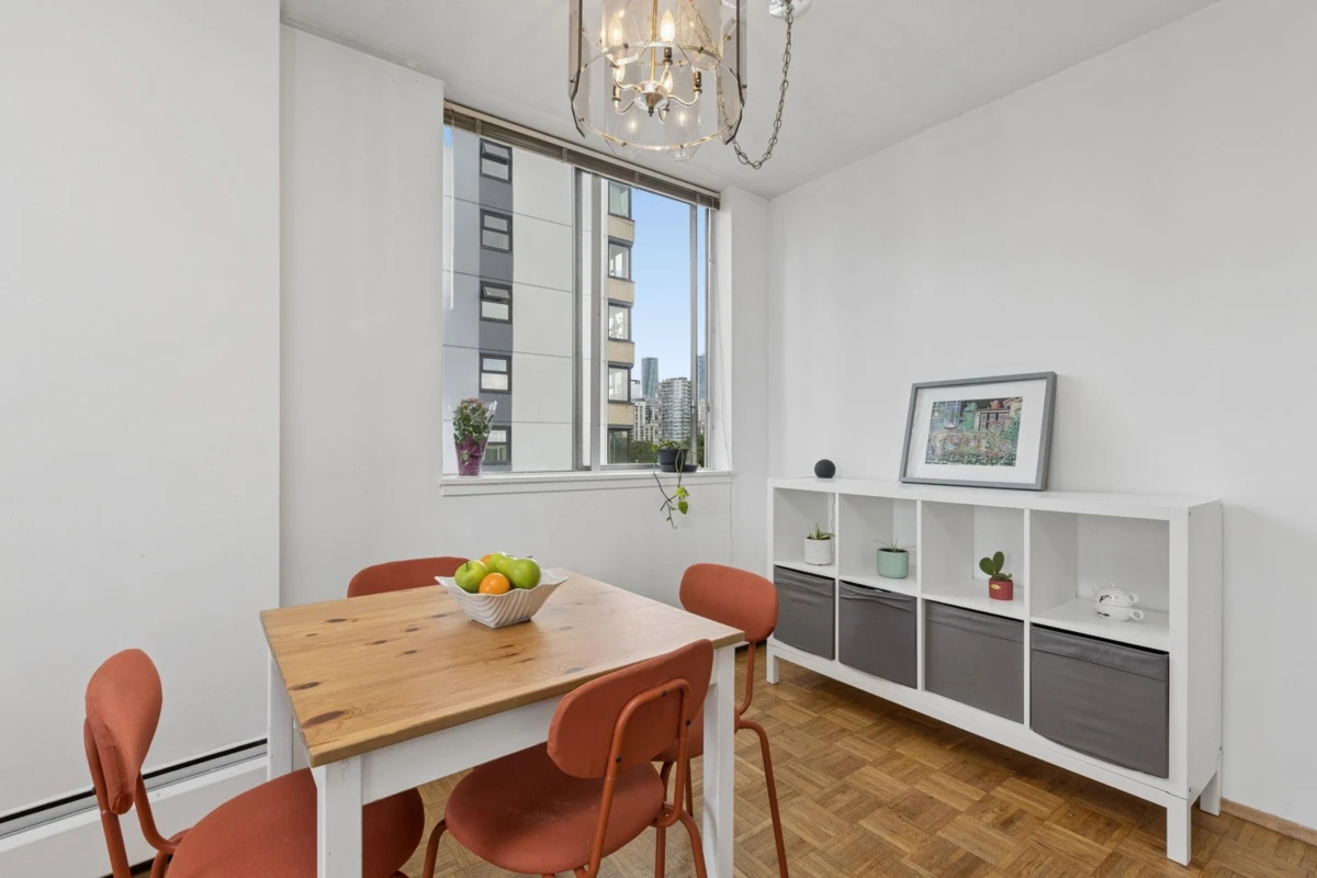 Dining Area Photo of 1004 1251 Cardero Street, Vancouver, BC