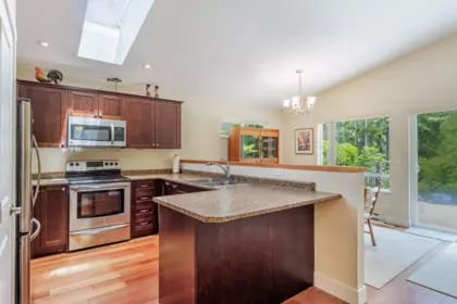 Breakfast Nook Photo of 17 12710 Lagoon Road, Madeira Park, BC