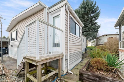 Garden / Landscaping Photo of 15810 Norfolk Road Road, Surrey, BC