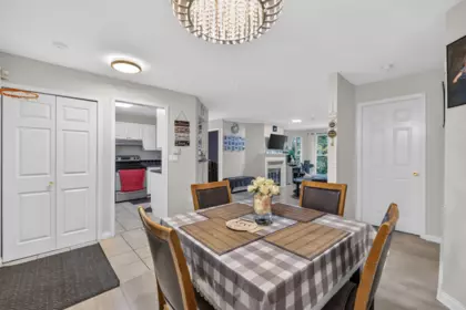 Breakfast Nook Photo of 215 7151 121 Street, Surrey, BC