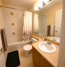 Bedroom 3 Photo of 15 2678 King George Boulevard, Surrey, BC
