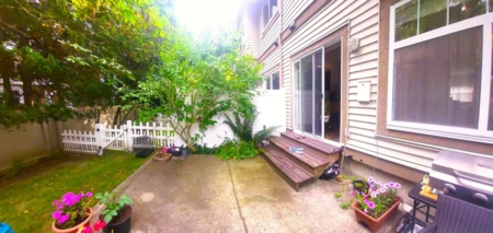 Loft / Bonus Room Photo of 15 2678 King George Boulevard, Surrey, BC
