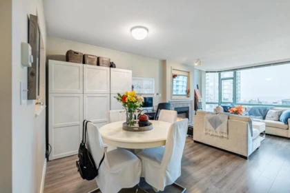 Kitchen Photo of 903 140 E 14th Street, North Vancouver, BC