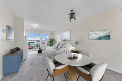 208 333 E 1st Street, North Vancouver, BC, North Vancouver — Apartment/Condo for sale