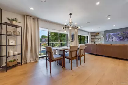 Kitchen Island Photo of 3200 Bosun Place, Coquitlam, BC