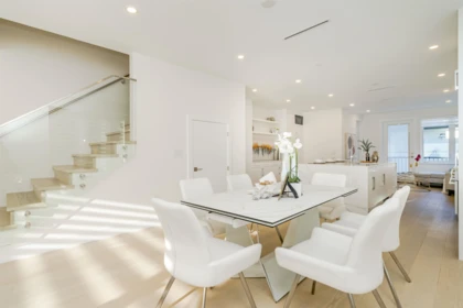 Kitchen Island Photo of 3321 W 37th Avenue, Vancouver, BC