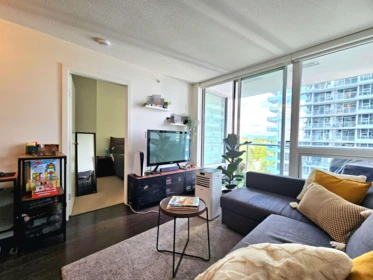 Kitchen Photo of 2215 13750 100 Avenue, Surrey, BC