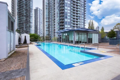 Powder Room Photo of 2215 13750 100 Avenue, Surrey, BC