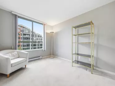 Hallway Photo of 701 2288 Pine Street, Vancouver, BC