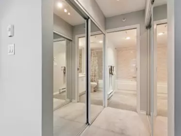 Mudroom Photo of 701 2288 Pine Street, Vancouver, BC