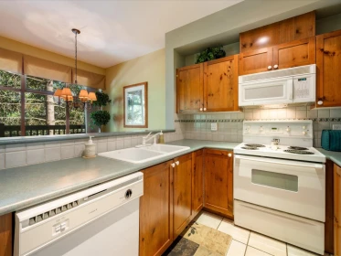 Kitchen Island Photo of 117 4355 Northlands Boulevard, Whistler, BC