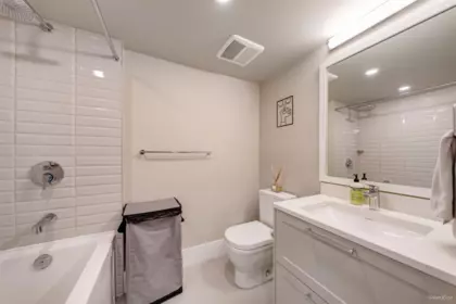 Guest Bathroom Photo of 7519 Yukon Street, Vancouver, BC