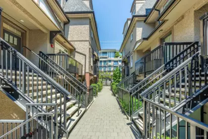Hot Tub / Spa Photo of 7519 Yukon Street, Vancouver, BC