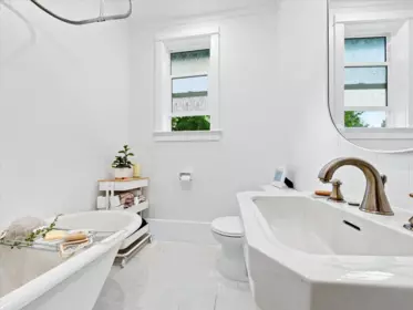 Laundry Room Photo of 4399 Quebec Street, Vancouver, BC