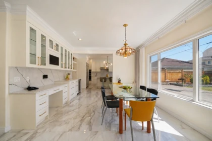 Kitchen Island Photo of 7640 Broadmoor Boulevard, Richmond, BC