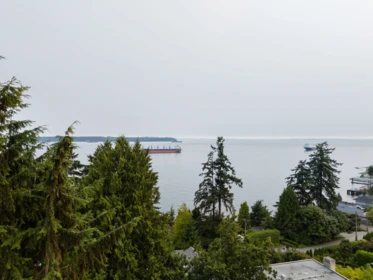 Neighborhood Park Photo Near 4043 Rose Crescent, West Vancouver, BC