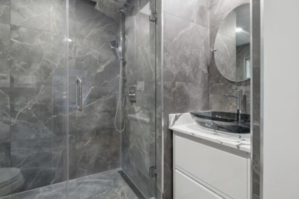 Swimming Pool Photo of 4043 Rose Crescent, West Vancouver, BC