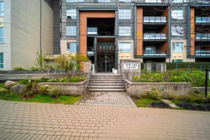 310 9877 University Crescent, Burnaby, BC, Burnaby — Apartment/Condo for sale
