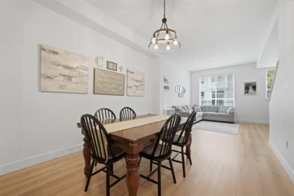 Kitchen Island Photo of 92 19696 Hammond Road, Pitt Meadows, BC