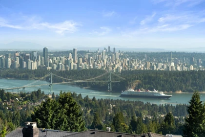 Primary Bedroom Photo of 1424 Sandhurst Place, West Vancouver, BC