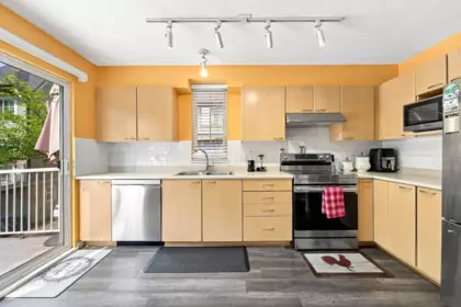 Breakfast Nook Photo of 9 12778 66 Avenue, Surrey, BC