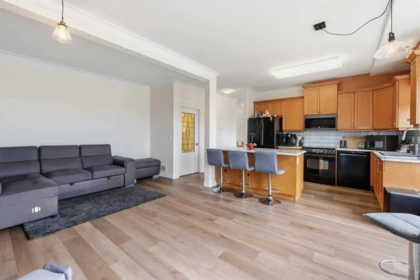 Kitchen Photo of 11 2088 Windfield Drive, Abbotsford, BC