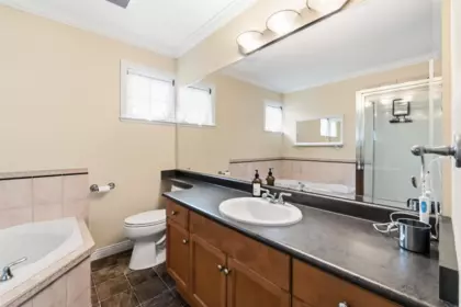 Mudroom Photo of 11 2088 Winfield Drive, Abbotsford, BC