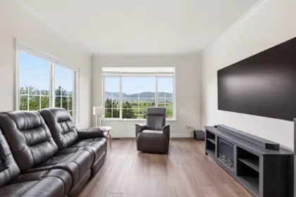 Pantry Photo of 11 2088 Winfield Drive, Abbotsford, BC
