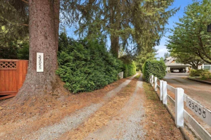 Breakfast Nook Photo of 23055 132 Avenue, Maple Ridge, BC