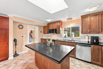 Primary Bedroom Photo of 23055 132 Avenue, Maple Ridge, BC