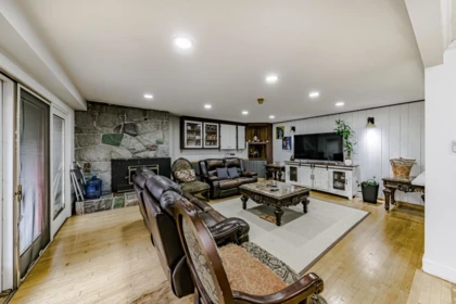 Kitchen Island Photo of 13439 56 Avenue, Surrey, BC