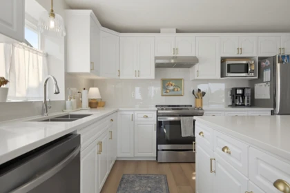 Kitchen Island Photo of 46435 Mullins Road, Chilliwack, BC